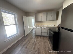 7 Bennett Ave in Skowhegan, ME - Building Photo - Building Photo