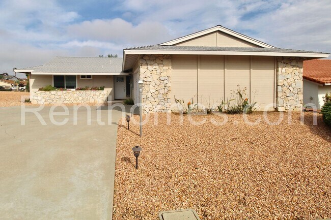 16702 San Salvador Rd in San Diego, CA - Building Photo - Building Photo