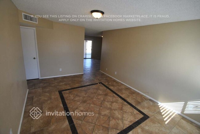 10004 N 87th Dr in Peoria, AZ - Building Photo - Building Photo