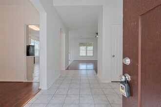 15603 Mustang Island Dr in Sugar Land, TX - Building Photo - Building Photo