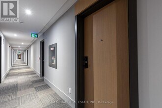 1440 Clarriage Ct in Milton, ON - Building Photo - Building Photo