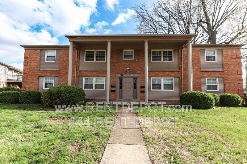 2947 Ravenswood Dr in Evansville, IN - Building Photo