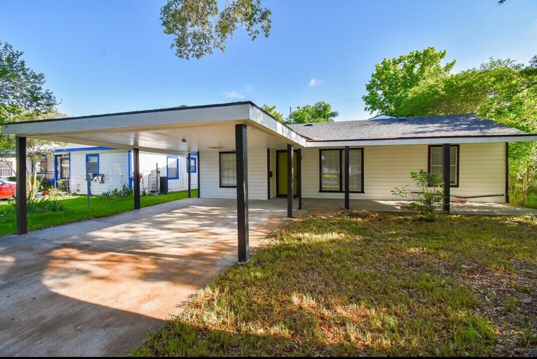 6638 Granite St in Houston, TX - Building Photo
