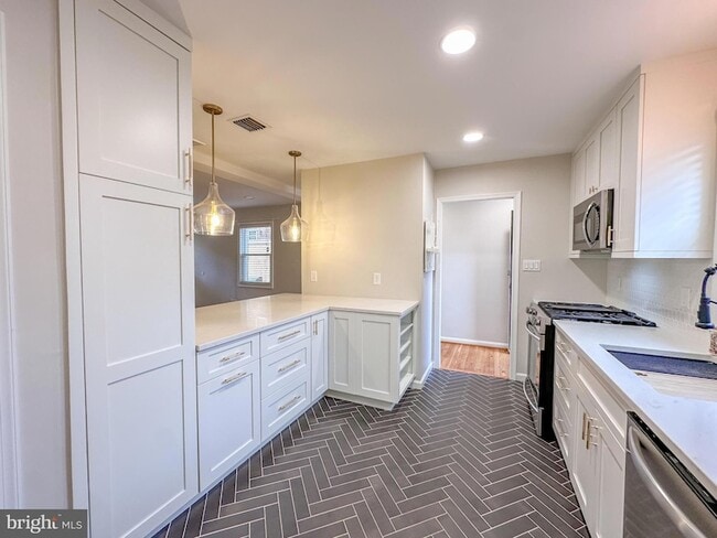 226 Guthrie Ave in Alexandria, VA - Foto de edificio - Building Photo