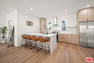 13692 Erwin St in Los Angeles, CA - Building Photo - Building Photo