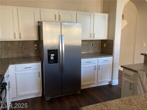 3120 Whispering Canyon Ct in Henderson, NV - Building Photo - Building Photo