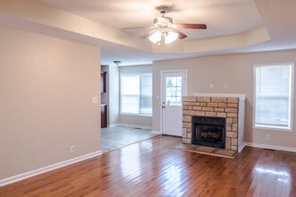 3669 S Naples Ct in Clarksville, TN - Building Photo - Building Photo