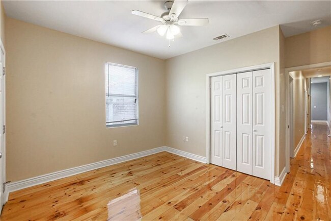 property at 1921 Columbus St