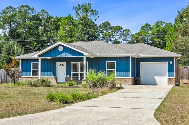 3229 Atlas Dr in Milton, FL - Building Photo - Building Photo