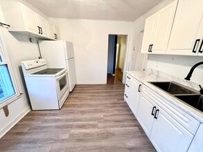 24 Murray St in Chatham, ON - Building Photo - Building Photo