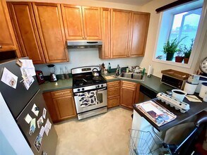 247 Grove St in Jersey City, NJ - Building Photo - Building Photo