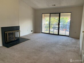 17 Voscek Ct in Lawrence Township, NJ - Building Photo - Building Photo