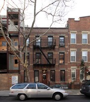 238 Frost St in Brooklyn, NY - Building Photo