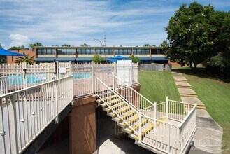 201 Pensacola Beach Rd in Gulf Breeze, FL - Building Photo - Building Photo
