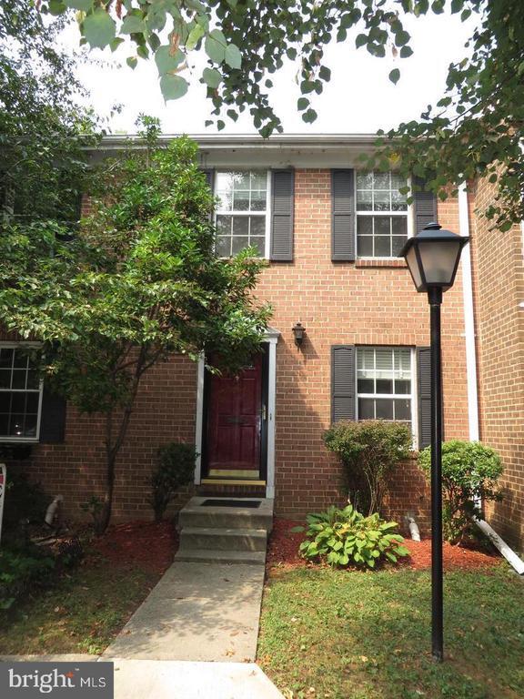 property at 512 S Henry St