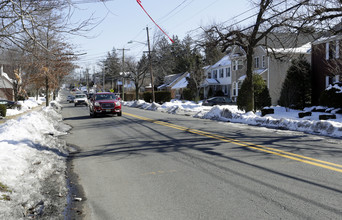 445 Union Ave in Rutherford, NJ - Building Photo - Building Photo