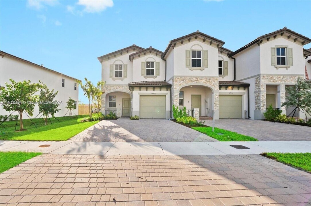 12900 NW 22nd Pl in Westview, FL - Building Photo