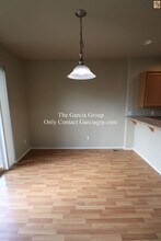 1461 SW Edgefield Meadows Terrace in Troutdale, OR - Building Photo - Building Photo
