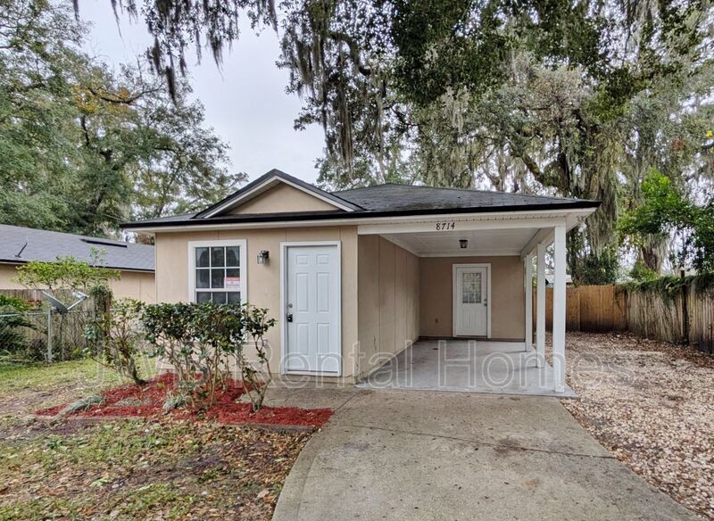 8714 India Ave in Jacksonville, FL - Building Photo