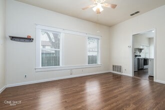 1711 N 3rd St in Abilene, TX - Foto de edificio - Building Photo