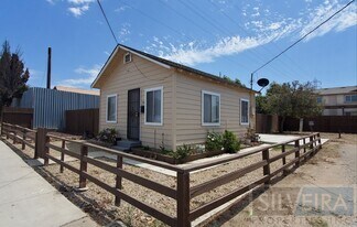 708 W Fesler St in Santa Maria, CA - Building Photo