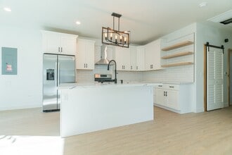 1507 Valencia Ave in Pasadena, CA - Building Photo - Building Photo