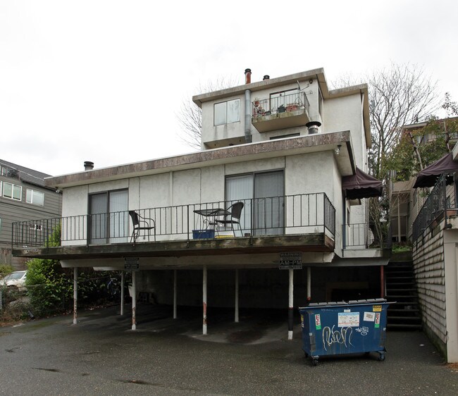 2327 Boylston Ave E in Seattle, WA - Foto de edificio - Building Photo