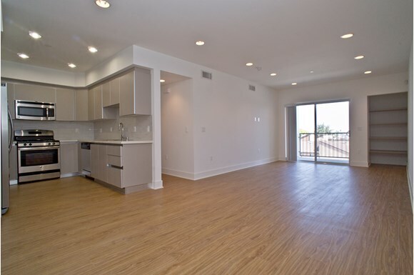 1411 Barry Ave in Los Angeles, CA - Building Photo - Building Photo