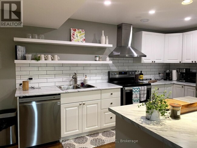 property at 1060 Silverdale Rd