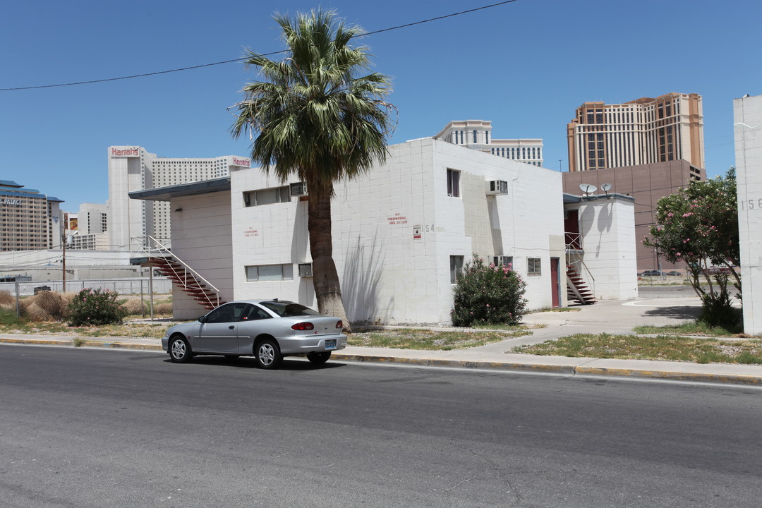 French Villa Apartments I in Las Vegas, NV - Building Photo