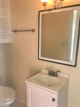1005 Vine St, Unit B in Daytona Beach, FL - Building Photo - Building Photo