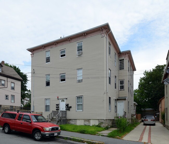 89 Austin St in New Bedford, MA - Foto de edificio - Building Photo