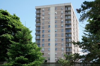 L'Hermitage West in Kingston, ON - Building Photo - Building Photo