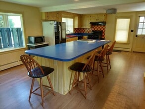 3292 Vermont Rte 100 in Londonderry, VT - Building Photo - Building Photo