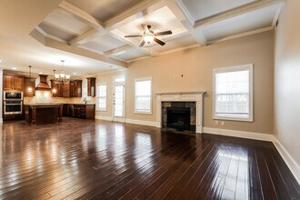 103 Cattail Ct in Fayetteville, GA - Foto de edificio - Building Photo