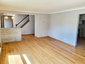 10312 S Kenneth Ave in Oak Lawn, IL - Building Photo - Building Photo