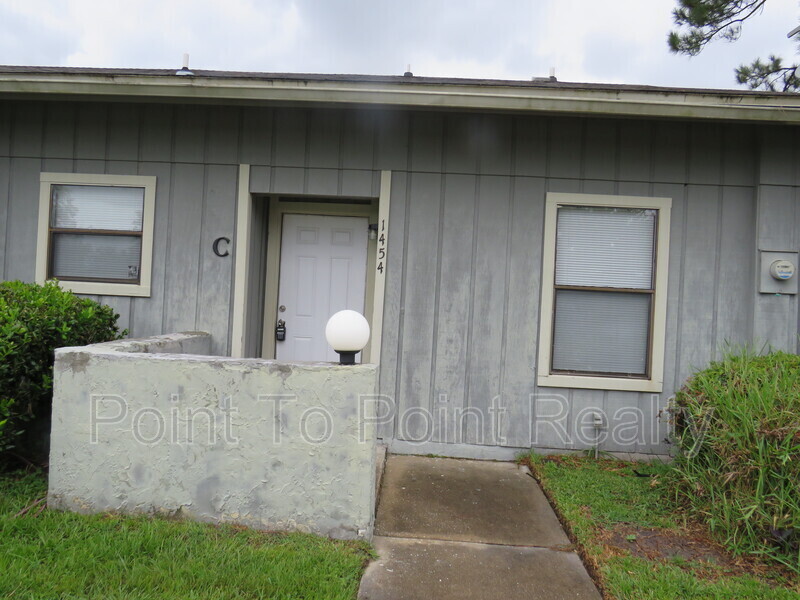 1454 Gifford Ave in Orange Park, FL - Building Photo