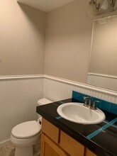 2508 Redwood Ct in Newberg, OR - Building Photo - Building Photo