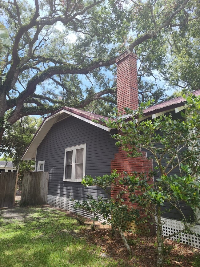 405 W 18th St in Sanford, FL - Building Photo - Building Photo