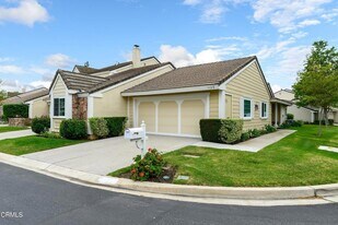 1125 Stoneybrook Ln in Westlake Village, CA - Building Photo