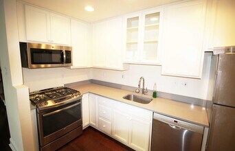2511 St Charles Ave, Unit 403 in New Orleans, LA - Building Photo - Building Photo