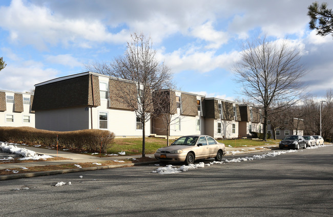 Hudson Terrace in Poughkeepsie, NY - Building Photo - Building Photo