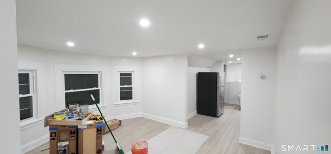 1655 Iranistan Ave in Bridgeport, CT - Building Photo - Building Photo