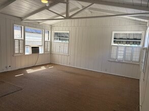 117 Apolena Ave, Unit Apartment in Newport Beach, CA - Building Photo - Building Photo