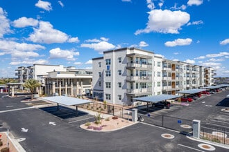 Mera Westgate 55+ Active Adult in Glendale, AZ - Foto de edificio - Building Photo