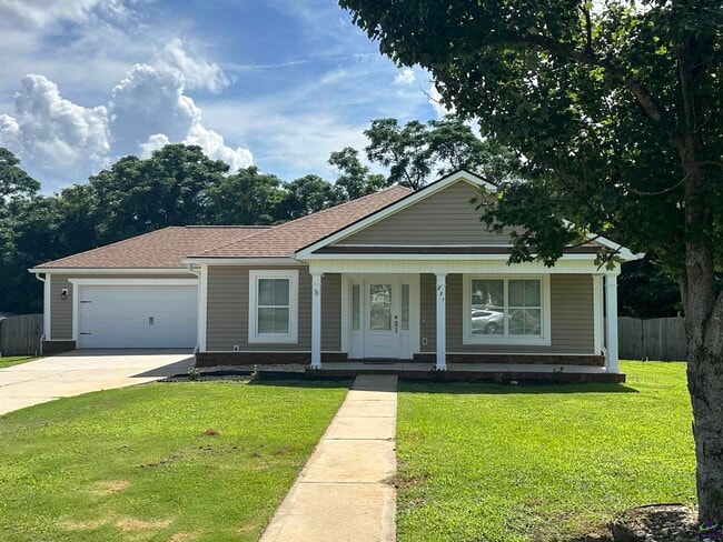221 Courthouse Ln in Warner Robins, GA - Building Photo - Building Photo