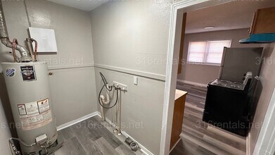 1247 W Merton Ave in Wichita, KS - Foto de edificio - Building Photo