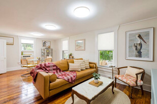 327 5th Ave N in St. Petersburg, FL - Building Photo