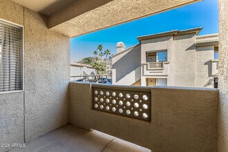 1880 E Morten Ave in Phoenix, AZ - Foto de edificio - Building Photo