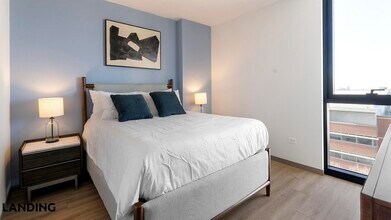 513 S Damen Ave, Unit 809 in Chicago, IL - Building Photo - Building Photo